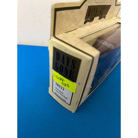 LLEDO Diecast 1934 Mack Canvas Delivery Truck Wingarnis Tonic Promo DG28 NEW - Picture 4 of 7